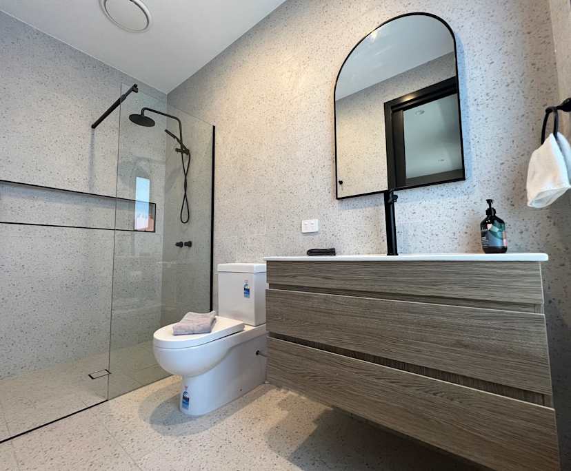 $420, Share-house, 6 bathrooms, Belmont VIC 3216