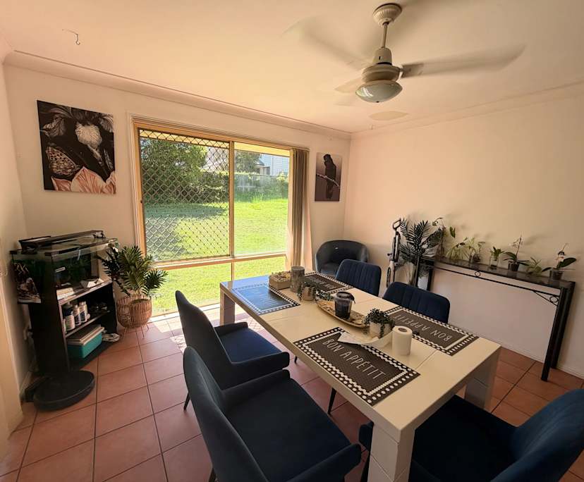 $250, Share-house, 4 bathrooms, Forest Lake QLD 4078