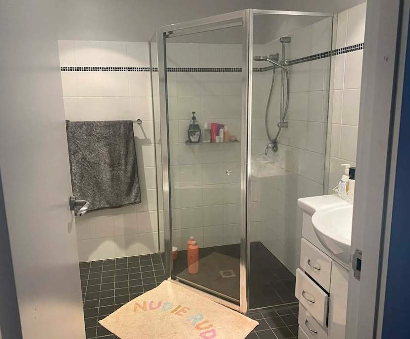 $300, Flatshare, 3 bathrooms, Wollongong NSW 2500