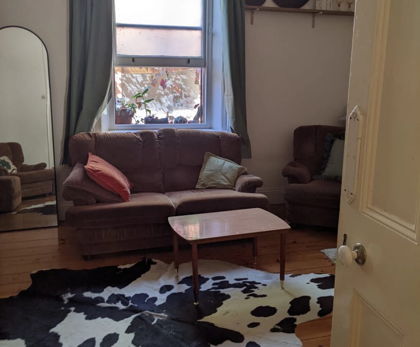 Room in a share house