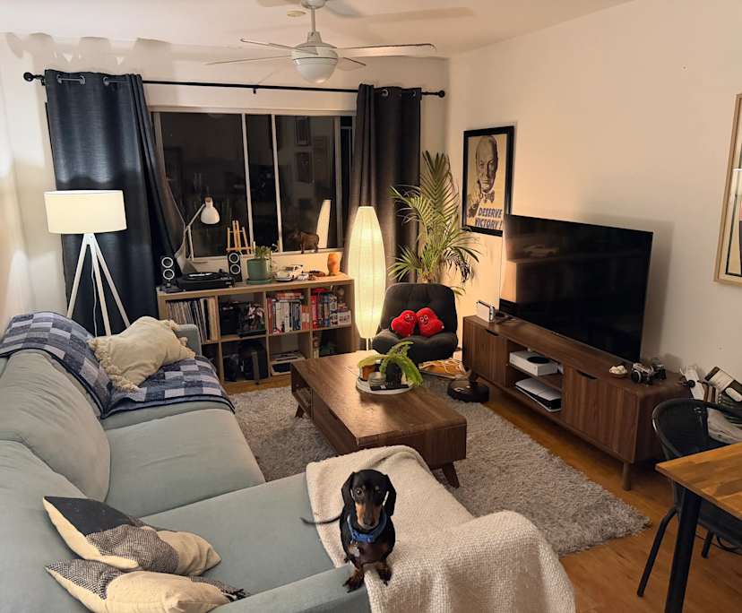 Unfurnished room in a flatshare