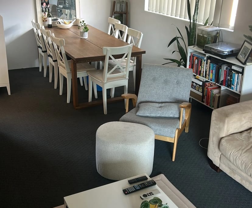 Furnished room in a flatshare