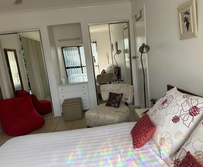 Furnished room in a share house