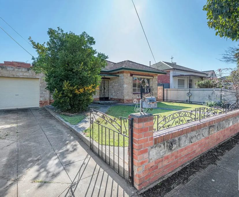 Unfurnished room in a share house