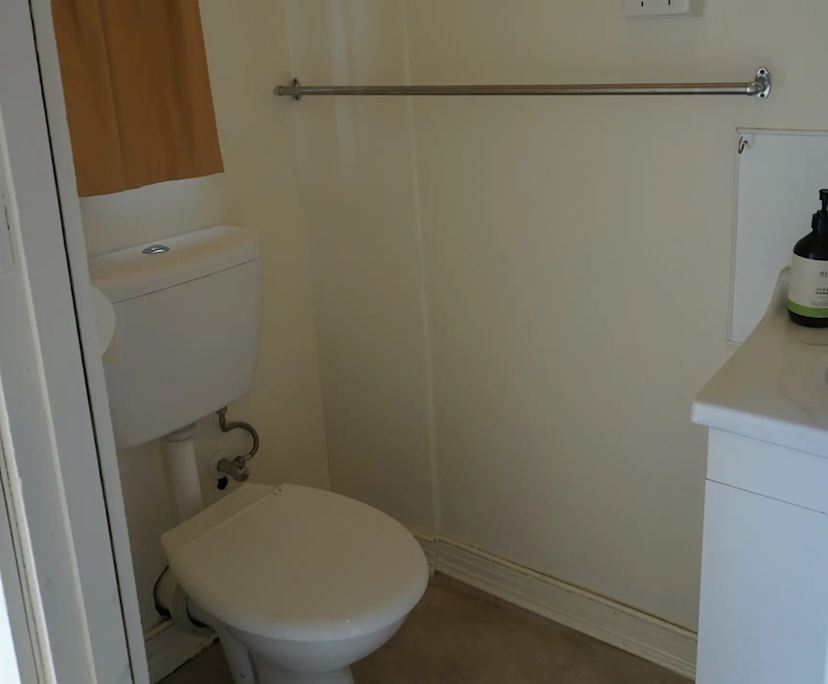 $335, 1-bed, 1 bathroom, Invermay TAS 7248