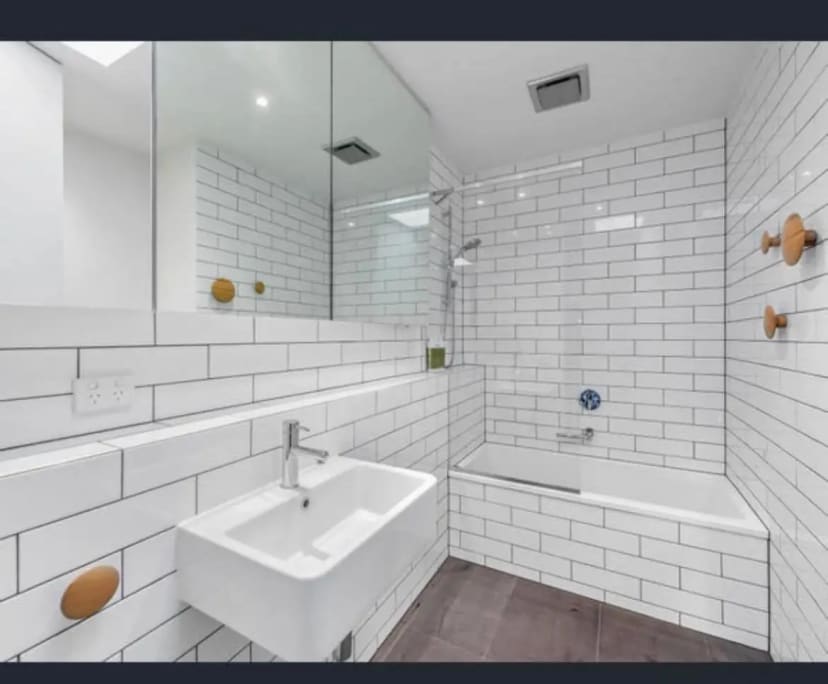 $330, Share-house, 3 bathrooms, St Kilda East VIC 3183
