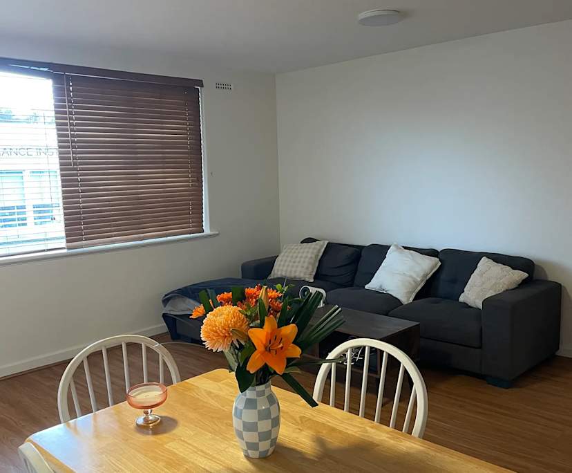 Furnished room in a flatshare
