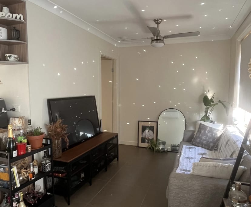 Unfurnished room in a flatshare