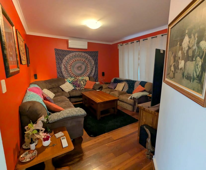$350, Share-house, 3 bathrooms, Innaloo WA 6018