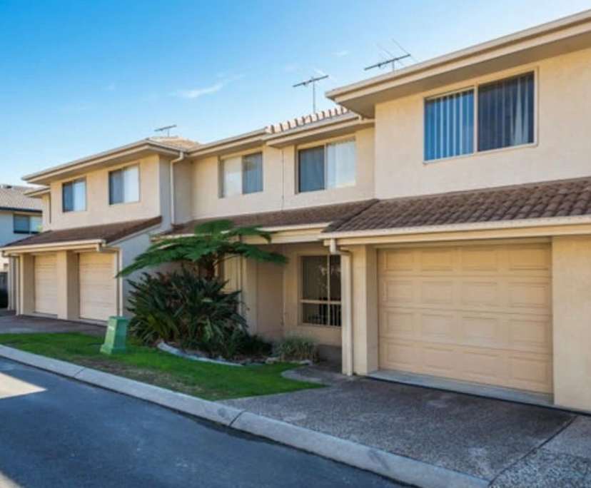 Unfurnished room with own bathroom