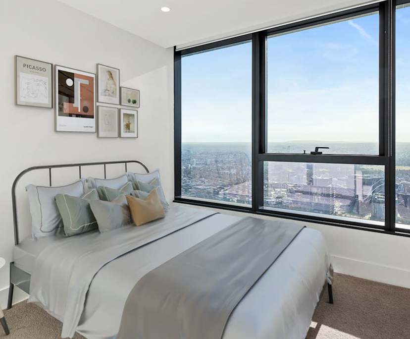 Furnished room with ensuite in a flatshare