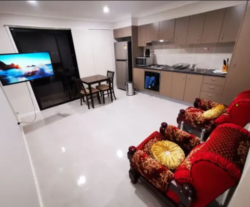 Furnished room in a flatshare