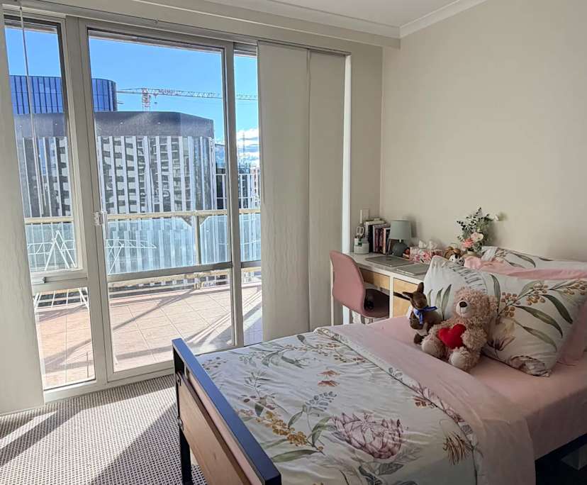 Furnished room in a flatshare