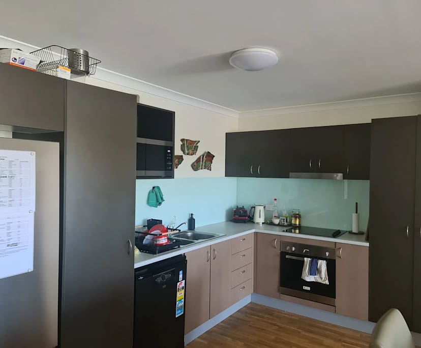 $295, Flatshare, 2 bathrooms, Stafford QLD 4053