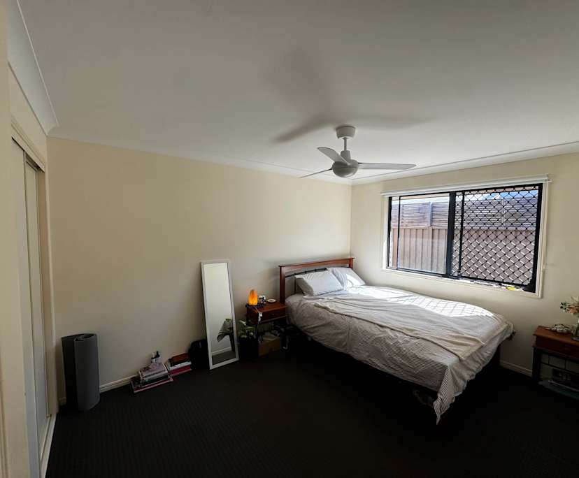 Unfurnished room with own bathroom