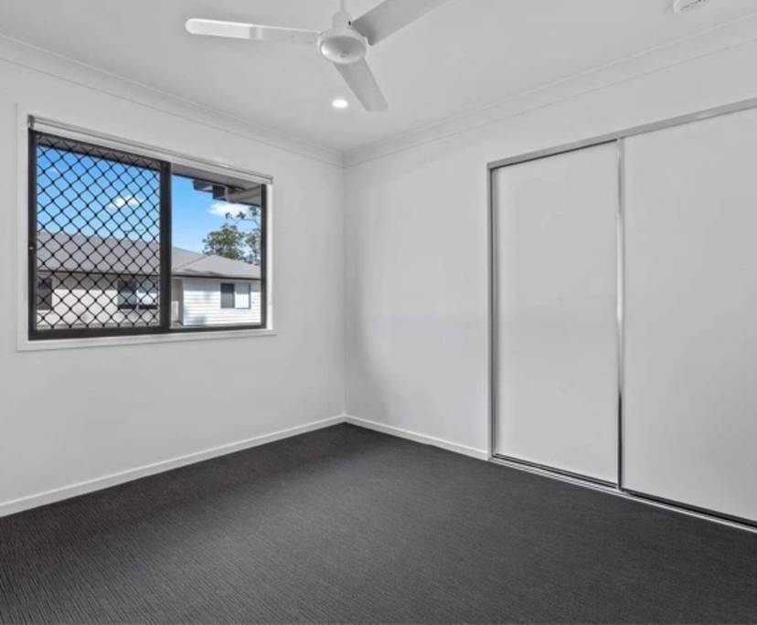Unfurnished room with own bathroom