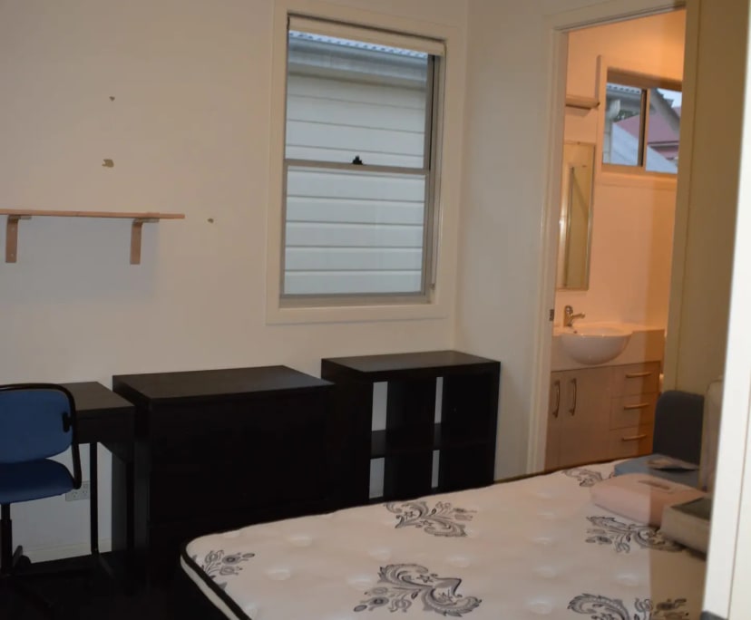 $220, Student-accommodation, 3 bathrooms, West End QLD 4101