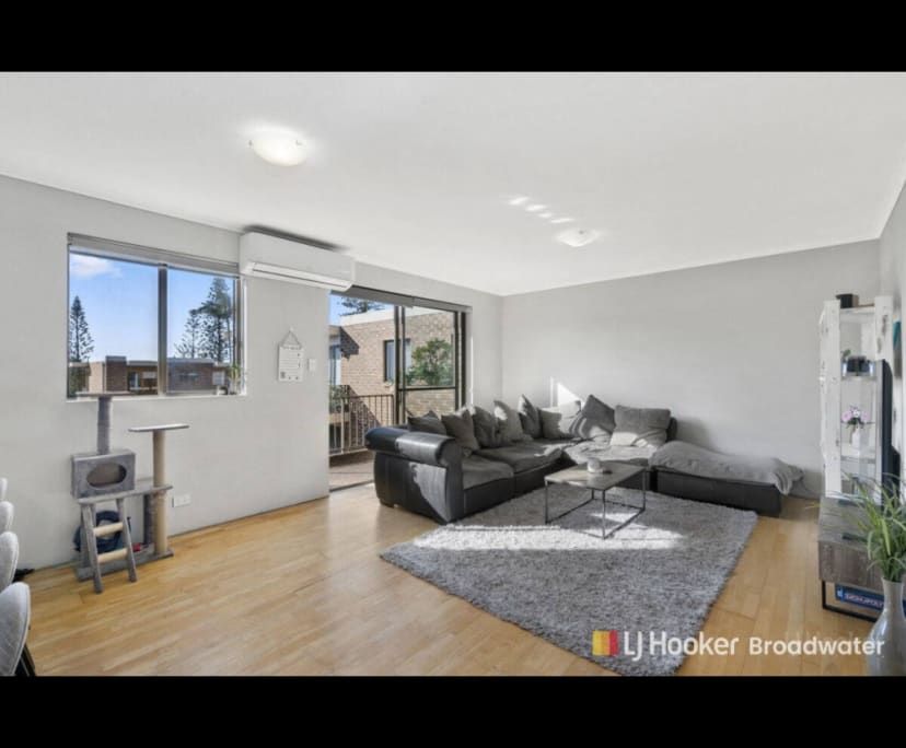 Furnished room in a flatshare