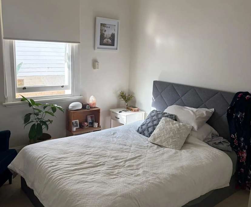 Room in a share house