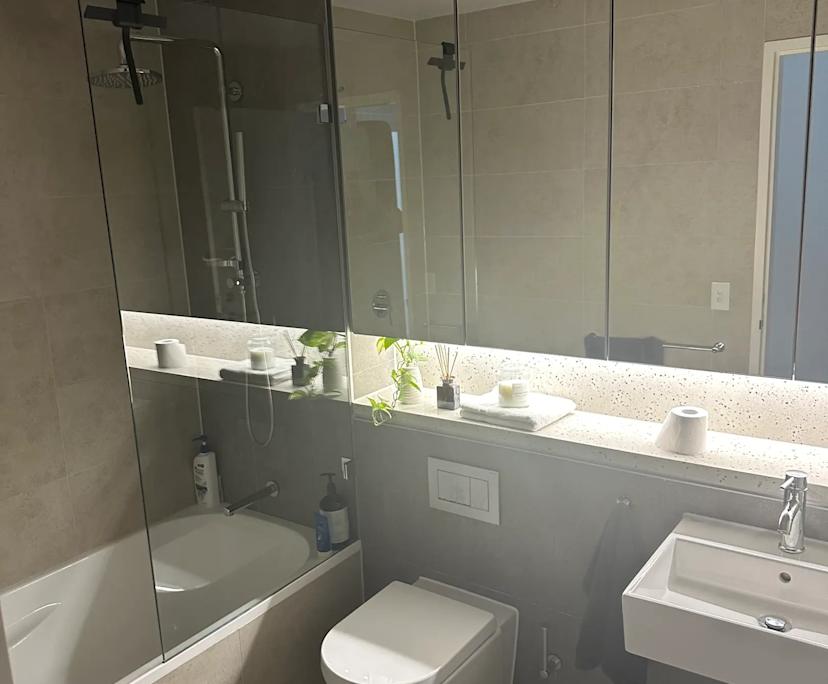 Furnished room with own bathroom