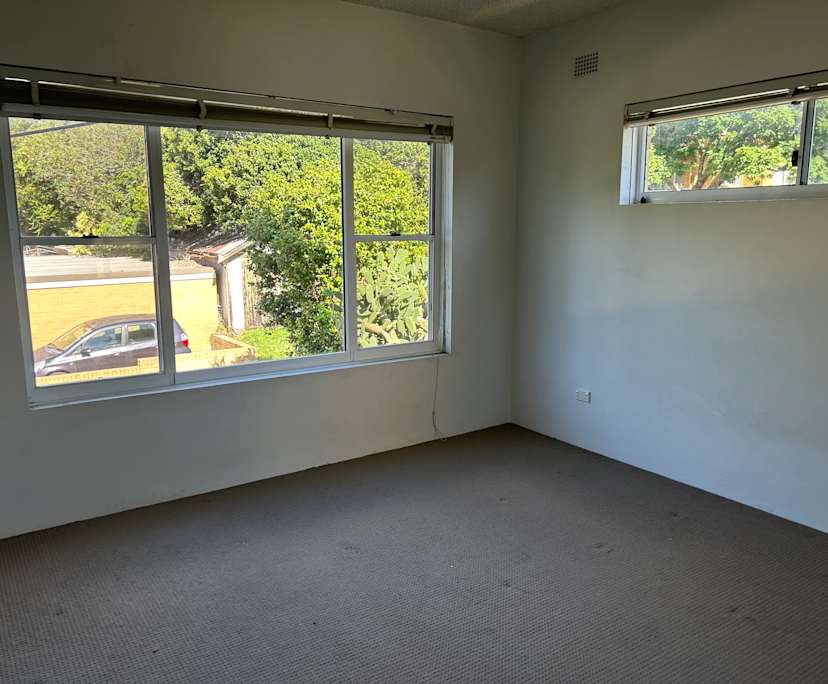 Unfurnished room in a flatshare