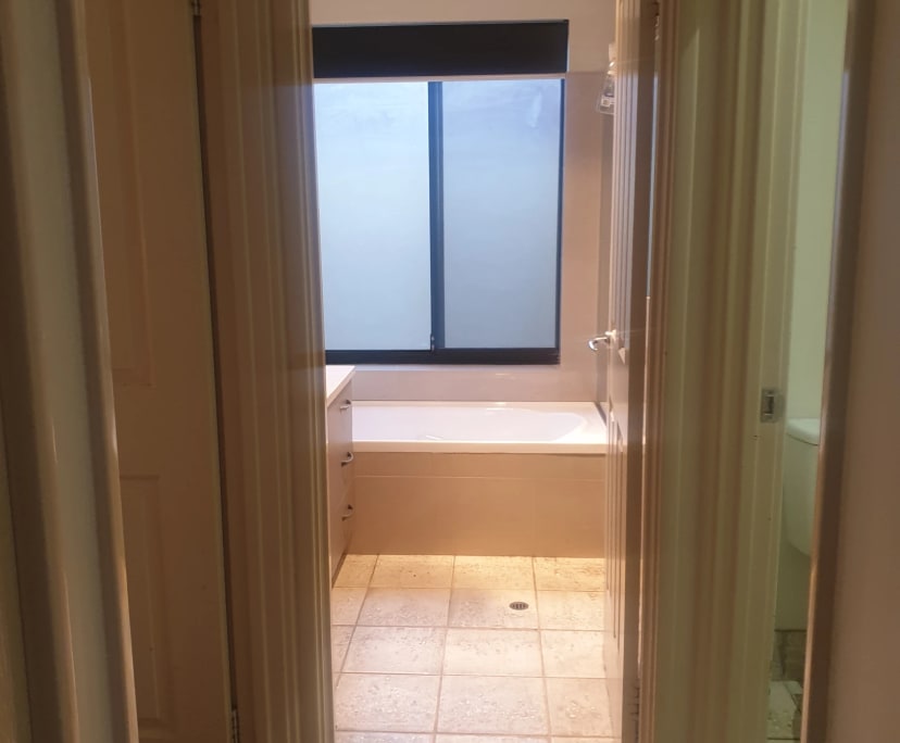 $300, Share-house, 4 bathrooms, Canning Vale WA 6155