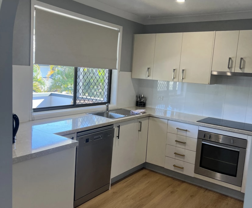 $300, Share-house, 3 bathrooms, Helensvale QLD 4212