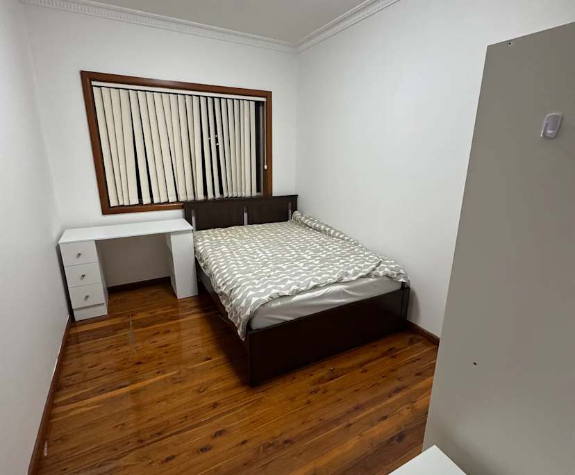 Room in a share house