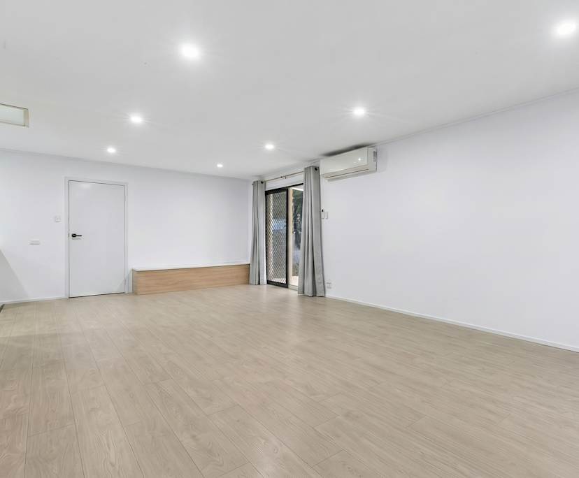 Whole property with 3 rooms for rent