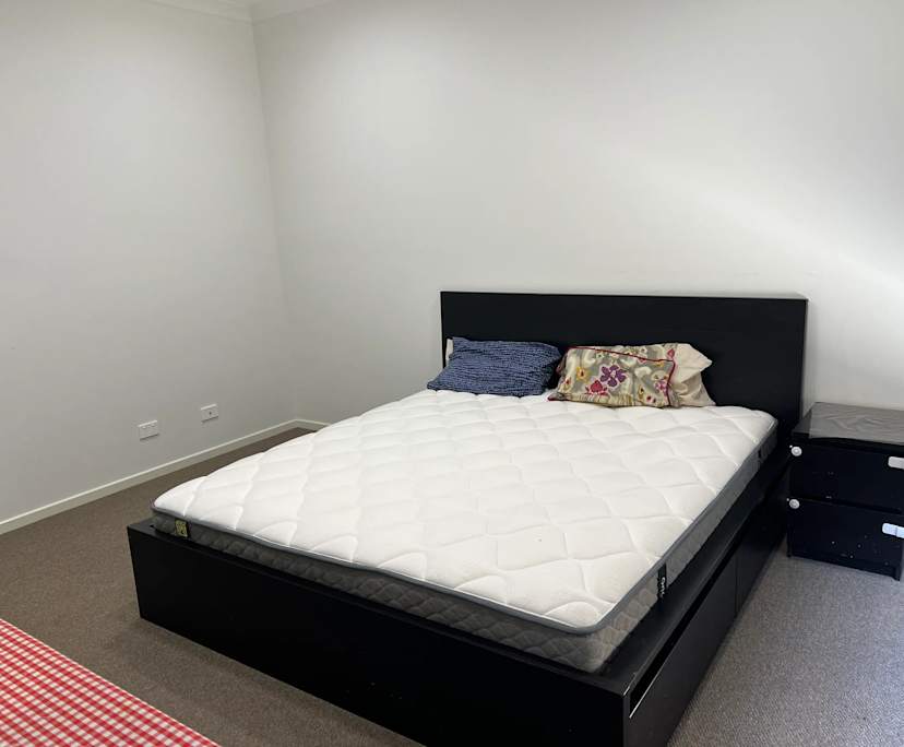 $300, Share-house, 4 bathrooms, Pakenham VIC 3810
