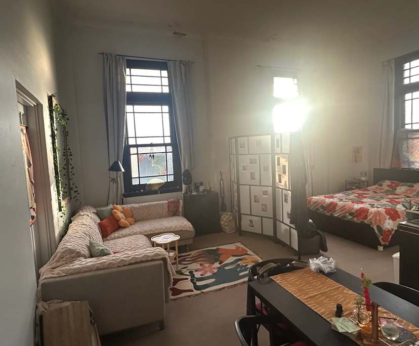 Furnished room studio flat for rent