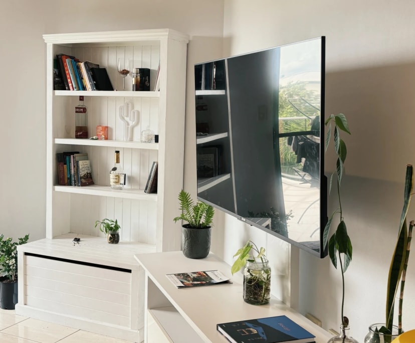 Furnished room with own bathroom