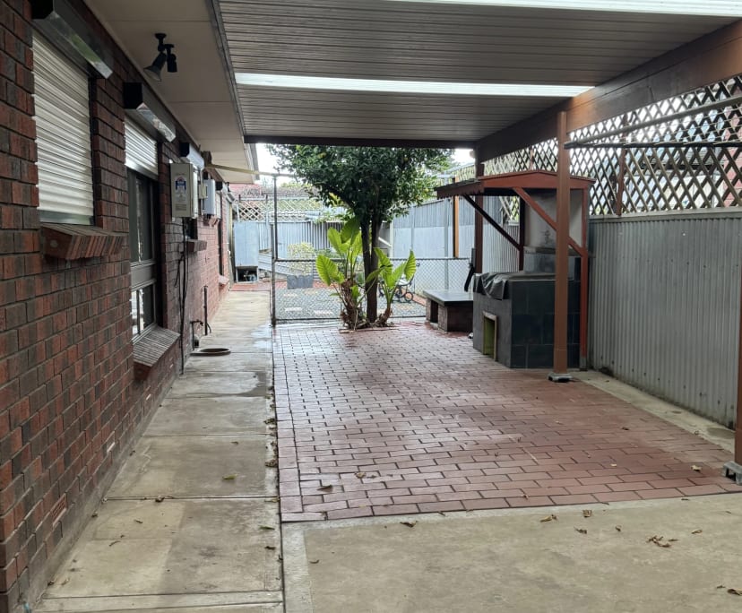 Whole property with 3 rooms for rent
