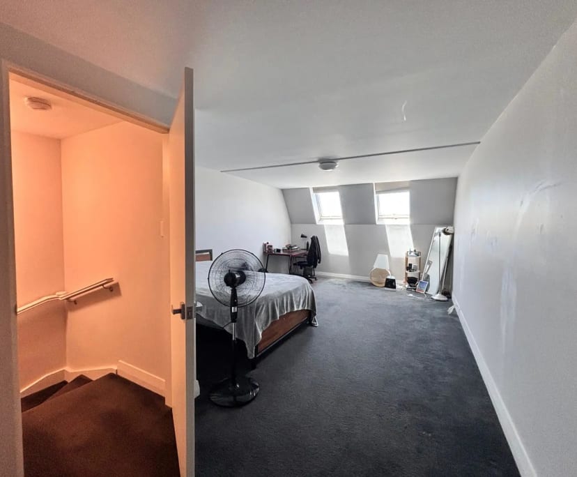 Furnished room in a share house