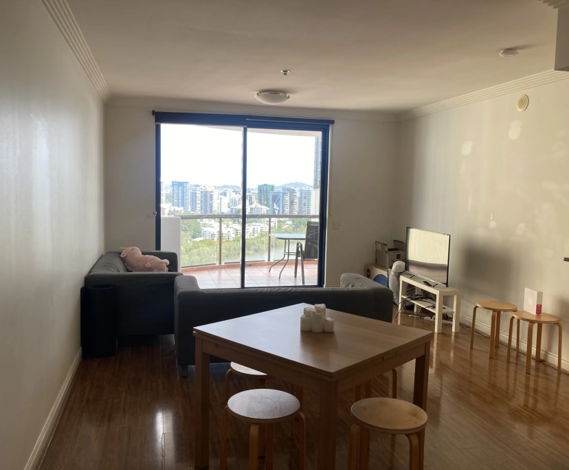 $490, Flatshare, 3 bathrooms, Brisbane City QLD 4000