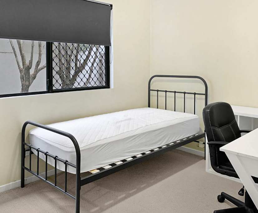 $235, Share-house, 3 bathrooms, Douglas QLD 4814