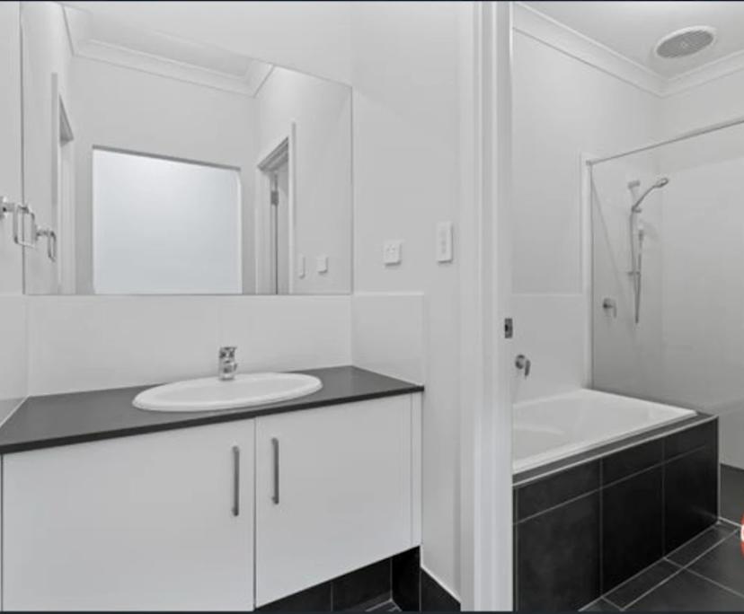 $300, Share-house, 3 bathrooms, Highbury SA 5089