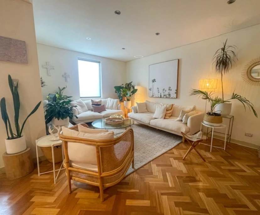 Furnished room with own bathroom