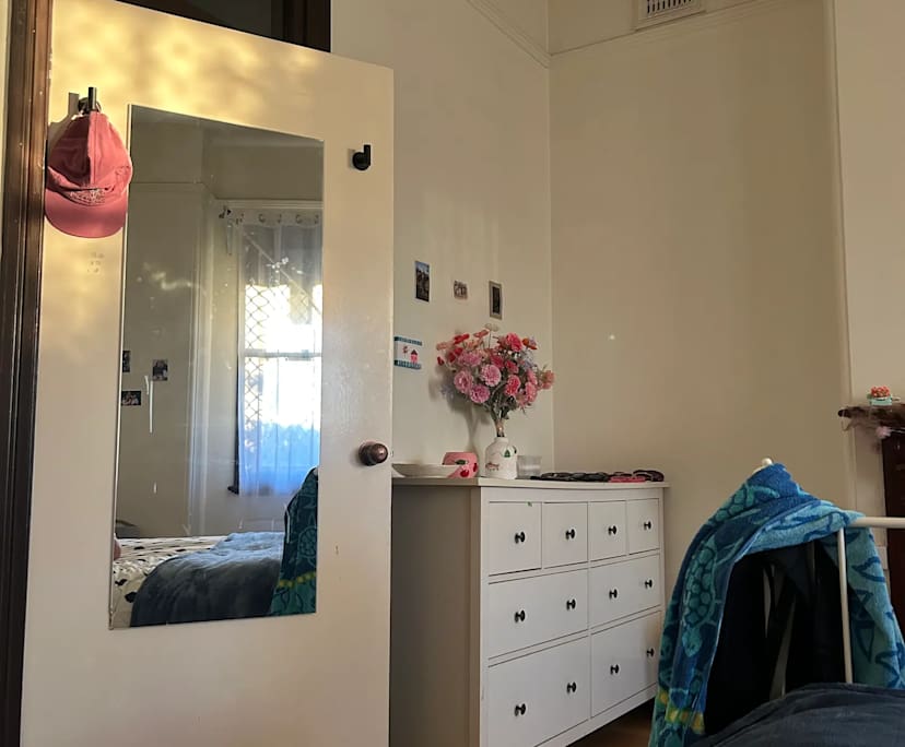 $265, Share-house, 3 bathrooms, West Perth WA 6005