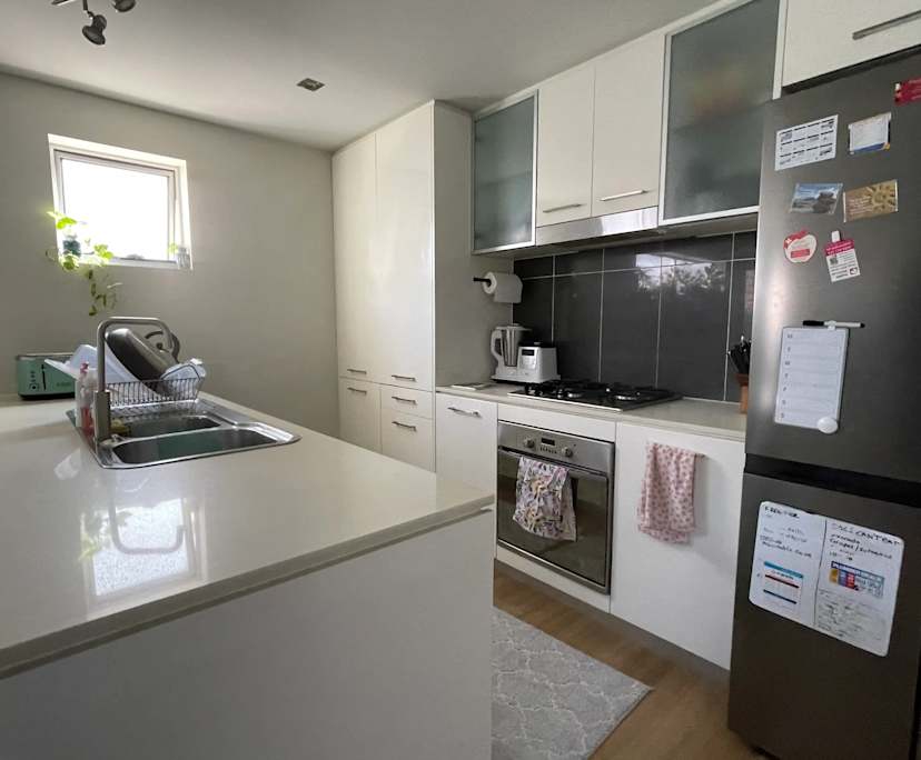 Room in a share house