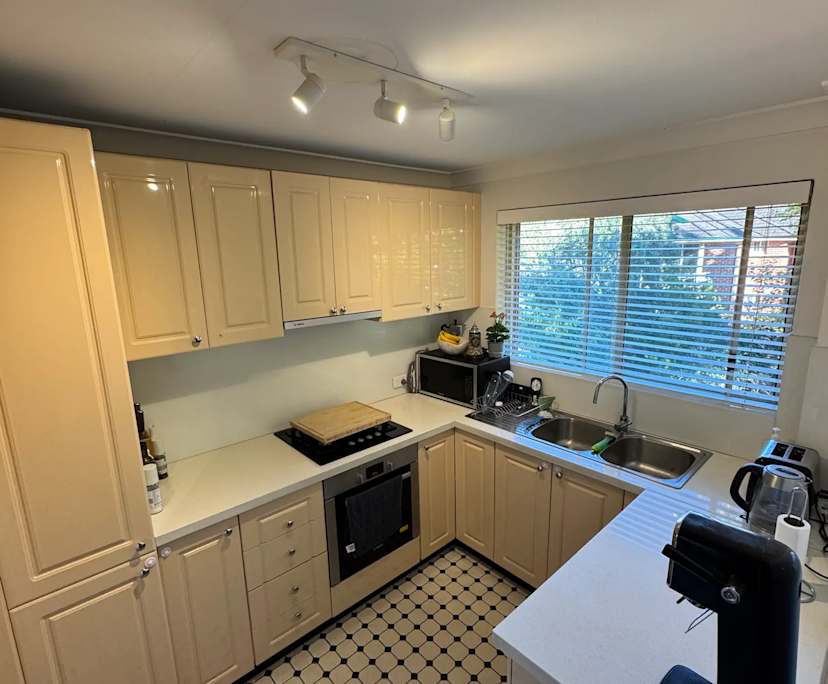Unfurnished room in a flatshare