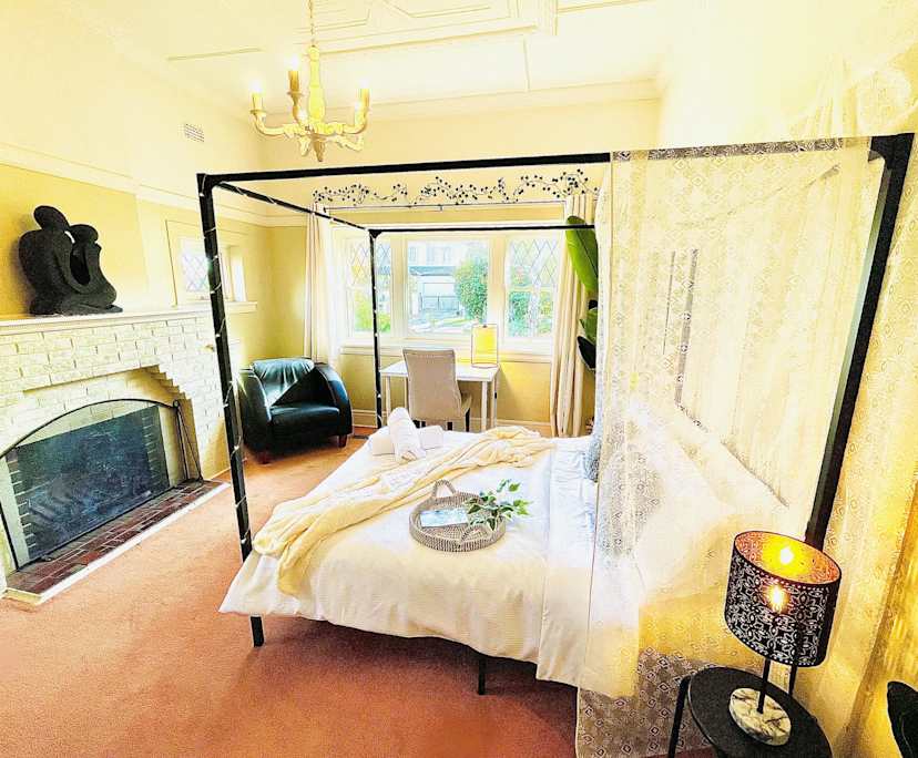 $350, Share-house, 6 bathrooms, Camberwell VIC 3124