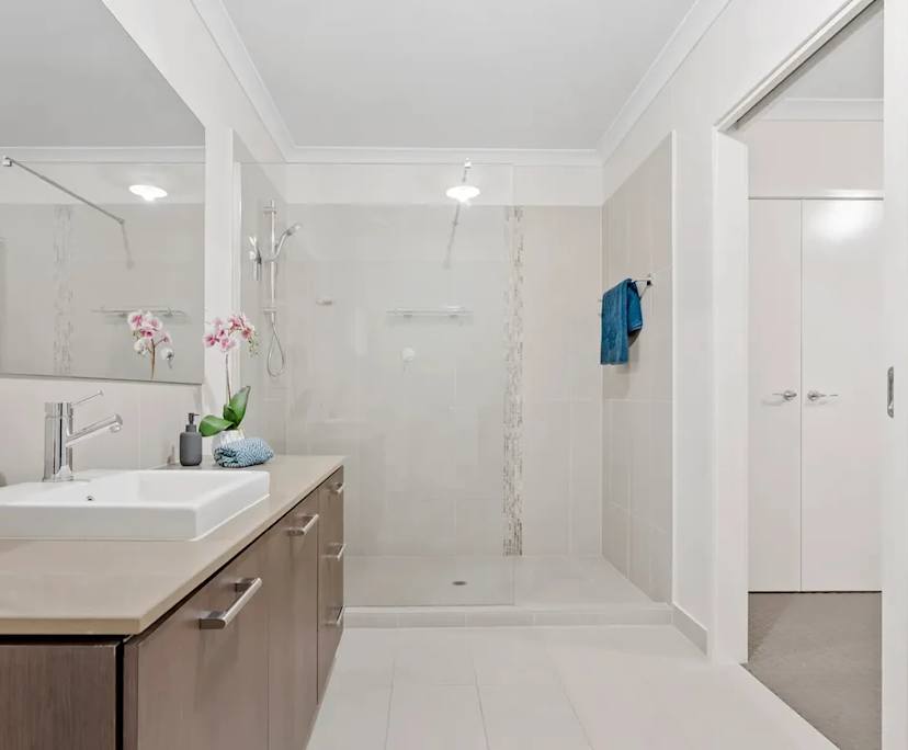 $250, Share-house, 4 bathrooms, Cairnlea VIC 3023