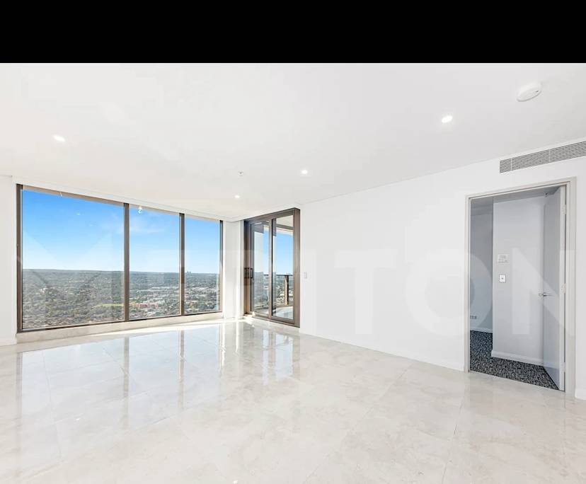 Unfurnished room in a flatshare