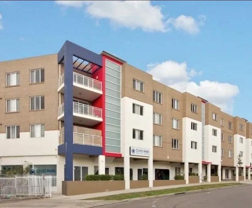 Unfurnished room with ensuite in a flatshare