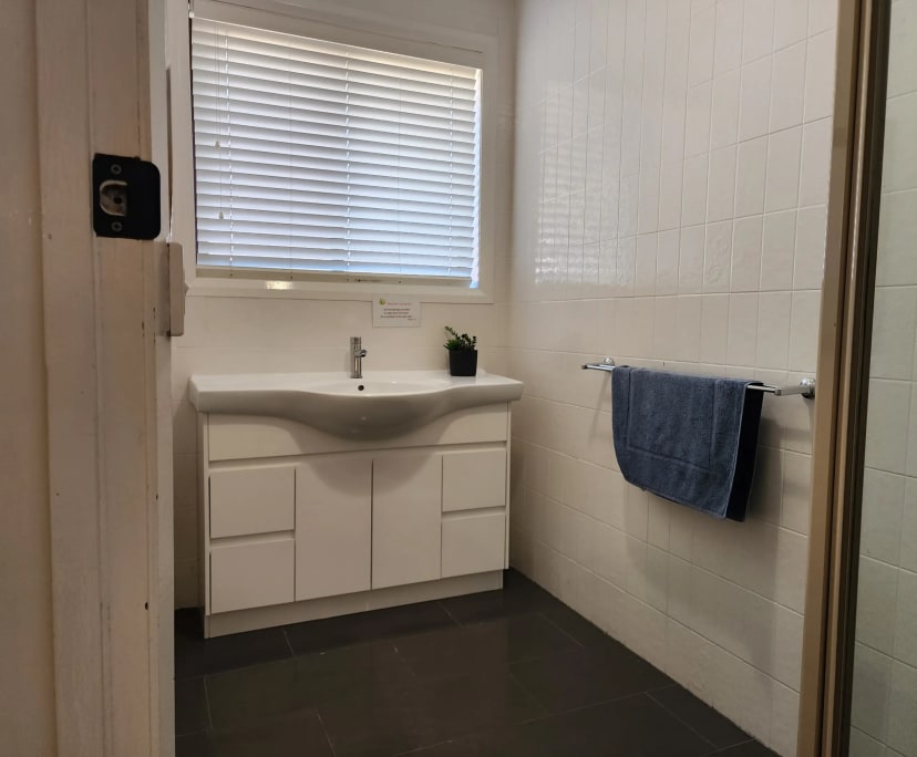 $360, Share-house, 3 bathrooms, Gladstone Park VIC 3043