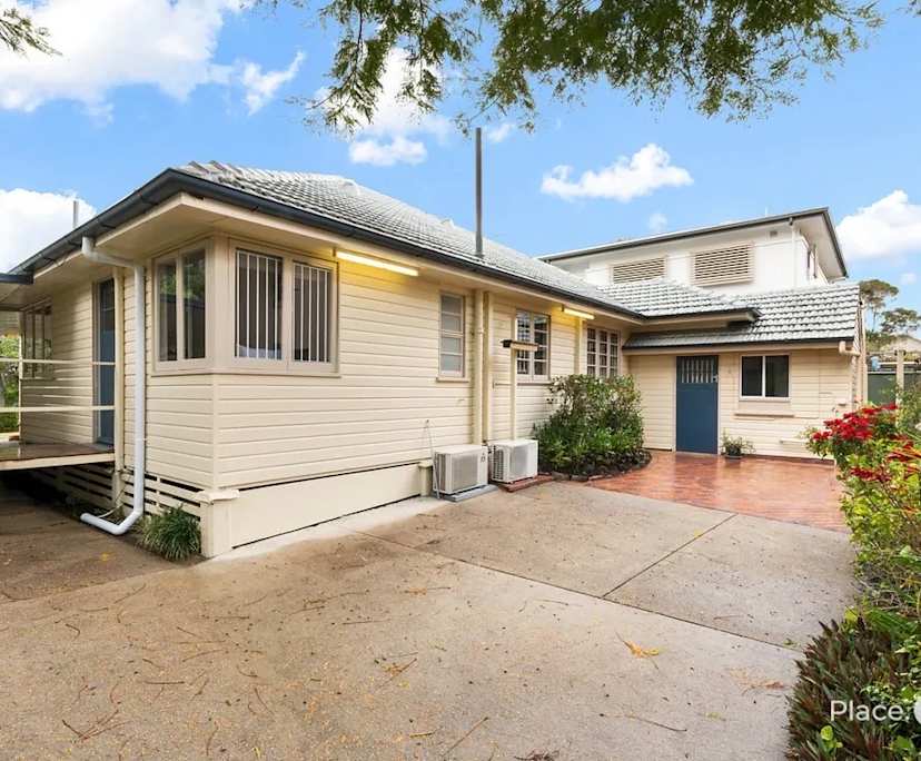 Unfurnished room with ensuite in a share house