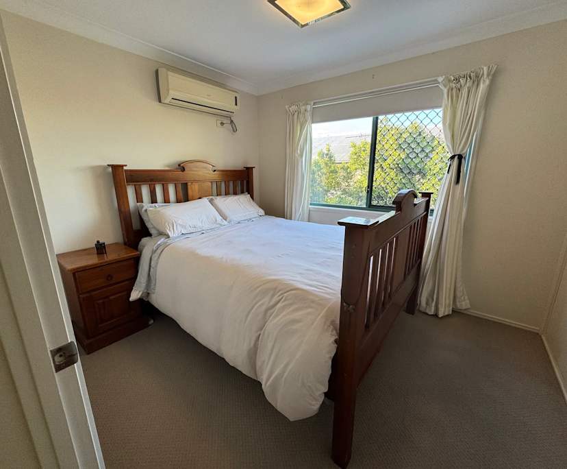 Furnished room with own bathroom