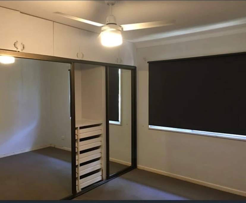 Room in a share house