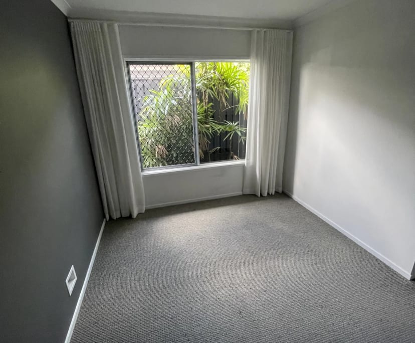 Unfurnished room in a share house